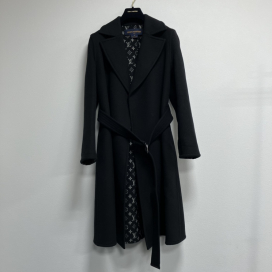 ルイヴィトンのブラック FGC045QWE ウールコートの買取実績です。