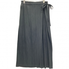 イッセイミヤケ　プリーツプリーズのPP73-JF573 17AW ブラック プリーツ ワイド ラップパンツ　の買取実績です。