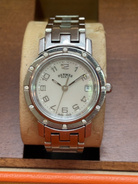 エルメスのCL4.230 クリッパーナクレ 12Pダイヤベゼルクォーツ腕時計の買取実績です。