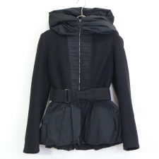 モンクレール FER プルミエールライン ウール切替 ダウンコート 買取実績です。