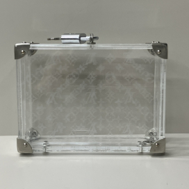 ルイヴィトンのM99079 モノグラム ラブメッセージ・ミニトランクの買取実績です。