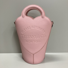 ティファニーのピンク リターントゥ ミニ クロスボディバッグの買取実績です。