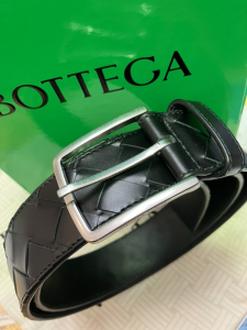 ボッテガ・ヴェネタ 609182V3IM1880390 イントレチャートベルト 買取実績です。