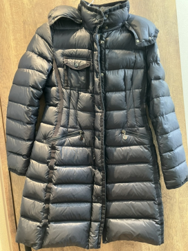 モンクレールのエルミンヌ ダウンコートの買取実績です。