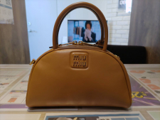 ミュウミュウ 5BB157 キャメル 2WAY ミニボーリングバッグ 買取実績です。