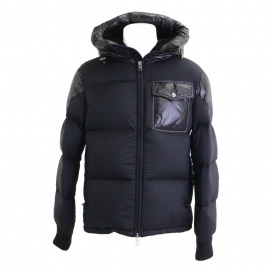 モンクレールの2019AW BEAMS別注 ブラック ELOY ダウンジャケットの買取実績です。