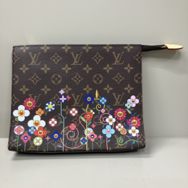 ルイヴィトンのM14180 LV x TM 村上隆 ポッシュ トワレNMの買取実績です。