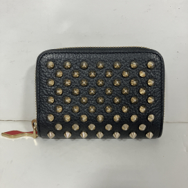 クリスチャンルブタンのパネトーネ スパイク 型押し レザー コインケースの買取実績です。