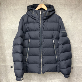 タトラスのナイロンダウンジャケット CASSIMASO MTA24A4935-Dの買取実績です。