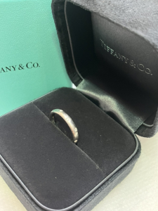 ティファニー  Pt950 10Pダイヤモンドドッツリング 買取実績です。