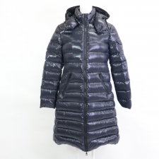 モンクレール ネイビー ダウンコート MOKA 買取実績です。