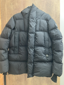 カナダグース 2602MB ブラックラベル オズボーンパーカダウンジャケット 買取実績です。