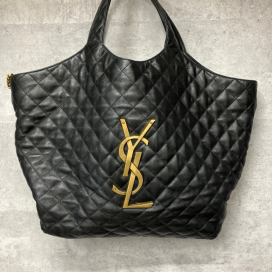 サンローランのレザートートバッグ イカール 698651の買取実績です。