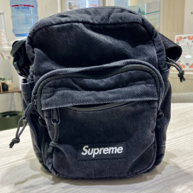 シュプリームのブラック 25AW デニム ショルダーバッグの買取実績です。