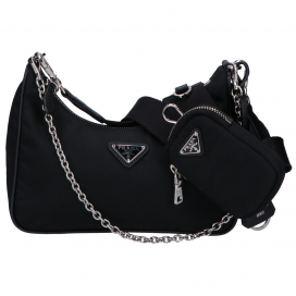 プラダのブラック Re-Edition 2005 Re-Nylon チェーンバッグ ショルダーバッグの買取実績です。