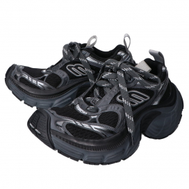 バレンシアガの815853 6XL ユーズド加工 Bロゴ スニーカーの買取実績です。