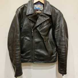 エアロレザーのブートレガーSTF 茶芯 ブラック ホースハイド レザージャケットの買取実績です。