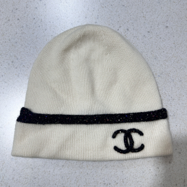 シャネルの24AW AAA154 ココマーク シルク×カシミヤ ニット帽子の買取実績です。