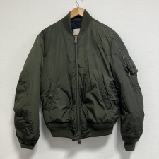 モンクレール 17年 ALLIX カーキ ダウンブルゾン 買取実績です。