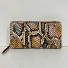 グッチ 456117 マルチカラー GGマーモント パイソン ラウンドジップウォレット 買取実績です。