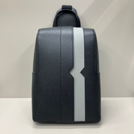 ヴァレクストラのコンビレザー Vライン ワンショルダーバッグの買取実績です。