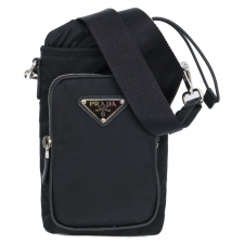 プラダ 2ZH155 Re-Nylon スマートフォンケース 買取実績です。