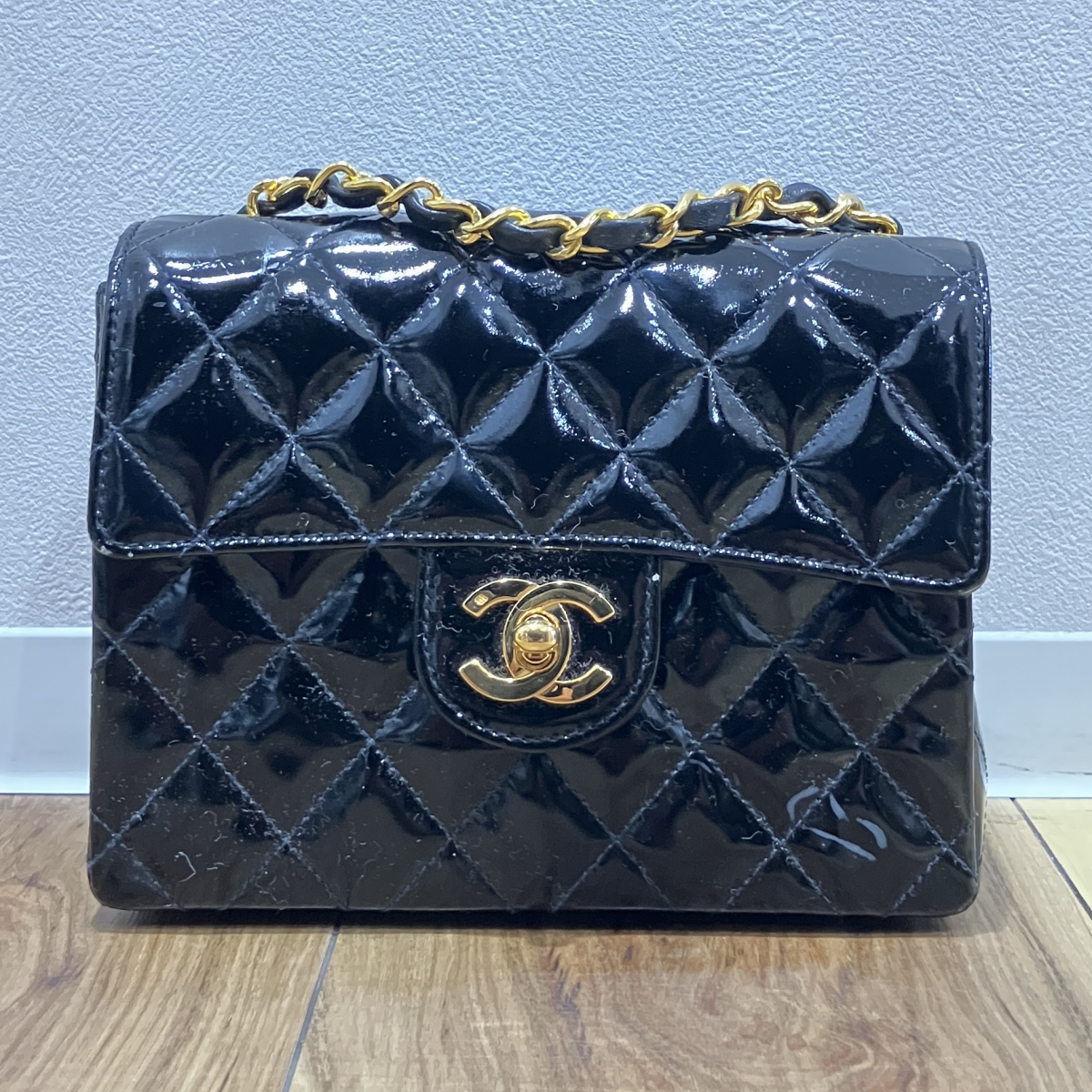 浜松入野でシャネルを買取。ブラックのパテントレザー、マトラッセの