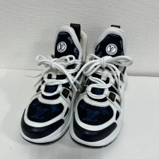 ルイヴィトン 21年製 モノグラム LVアークライトライン スニーカー 買取実績です。