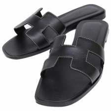 エルメス ブラック ボックスカーフ オラン フラットサンダル 買取実績です。