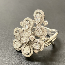 ダイヤモンド 750WG 2.97ct 156P ダイヤ デザインリング 買取実績です。
