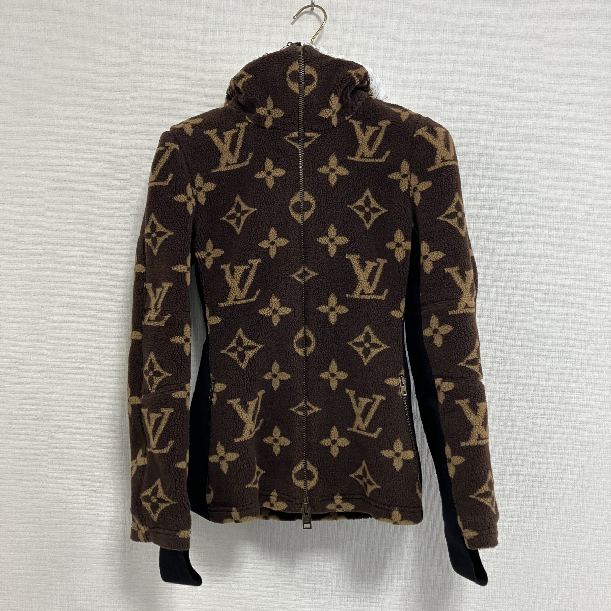 louisvuitton-Jacket-t477.jpg