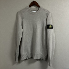 ストーンアイランド 7115552A3 ベージュ ロゴワッペン クルーネック ニット セーター 買取実績です。