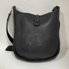 エルメス ノワール トリヨン SV金具 □M刻印 エヴリン3PM 買取実績です。