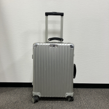 リモワ シルバー クラシックキャビンＳ キャリーケース 972.52 買取実績です。