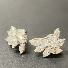 ダイヤモンド 750WG D5.28ct 2WAY ピアス イヤリング  買取実績です。