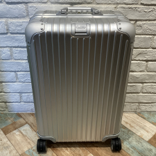 リモワ 924.63 トパーズ 67L Eタグ 4輪 スーツケース 買取実績です。