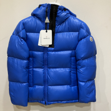 モンクレール ブルー GUITRY ギトリー ダウンジャケット  買取実績です。