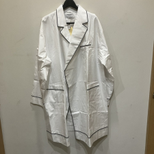 トムブラウン ホワイト PATCH POCKET ROBE W/ PIPING IN POPLIN 買取実績です。