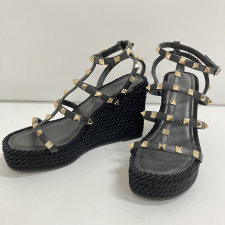 ヴァレンティノ ブラック スタッズ ウェッジソールサンダル 買取実績です。