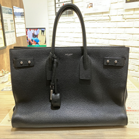 サンローランのブラック 631526 シン・サック・ド・ジュール ラージ ハンドバッグの買取実績です。