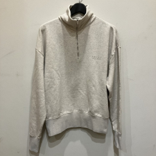 自由が丘でプラダを買取。UJL39C 、ハーフジップのスウェットシャツを買取りました。状態は未使用に近い試着程度の品です。	
