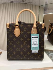 ルイヴィトン M46265 モノグラム サックプラBB 買取実績です。