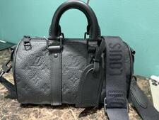 ルイヴィトン M20900 モノグラムトリヨン ノワール キーポルバンドリエール 25 買取実績です。