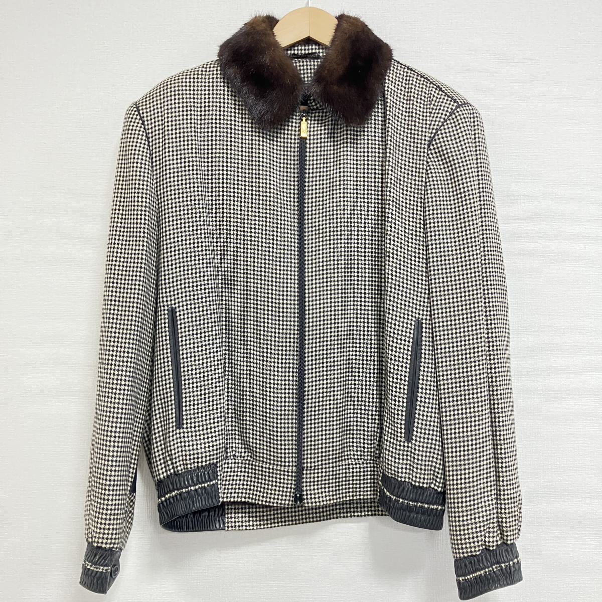 心斎橋でジリーを買取。カシミヤ100のジャケットを買取ました。 買取 