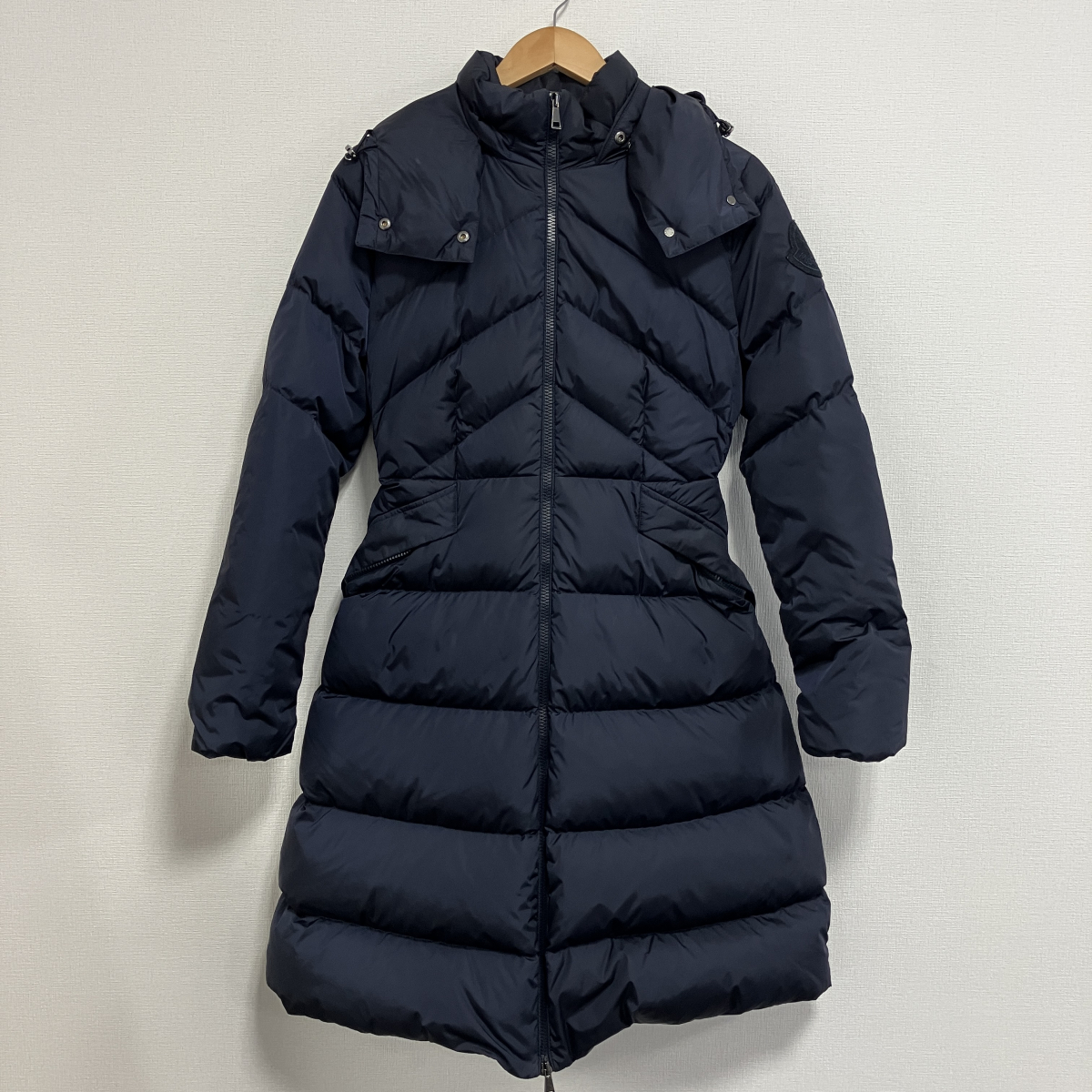 moncler-l23a.jpg
