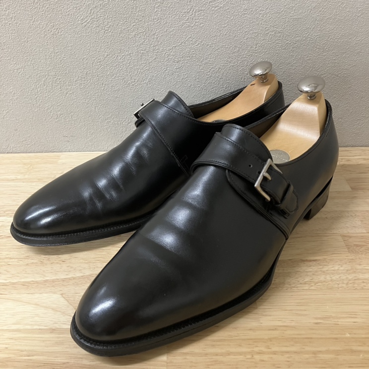 ジョンロブを神戸三宮で買取。ブラックのシングルモンクストラップ