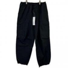 コモリを宅配で買取。25SS B01-03014 ブラックドリル コットン100 6Pパンツを買取りました。状態は未使用に近い試着程度の品です。