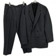 グラフペーパー GM223-20051B/GM223-40052B ダークグレー Scale Off Wool テーラードジャケット パンツ セットアップ 買取実績です。
