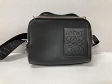 ロエベ 25年製 ブラック ミニカメラバッグ 買取実績です。