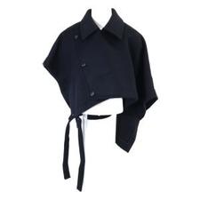 ウジョーを宅配で買取。ブラック Ashimmetrical Cape/アシンメトリカルケープを買取りました。状態は若干の使用感がある中古品です。
